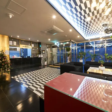 Bon Hotel Business