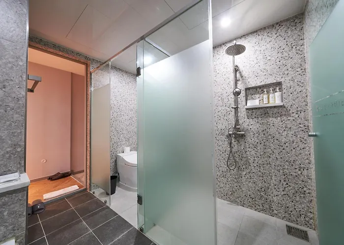 Bon Business Hotel