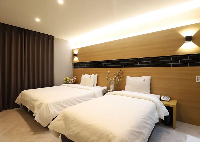 Bon Business Hotel 2*